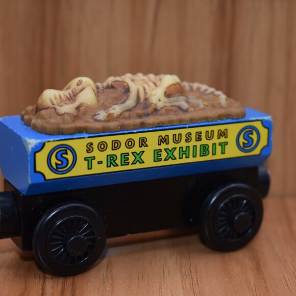 Sodor Museum T-Rex Exhibit Fossil Car Thomas & Friends Wooden Railway Trains - Picture 4 of 7